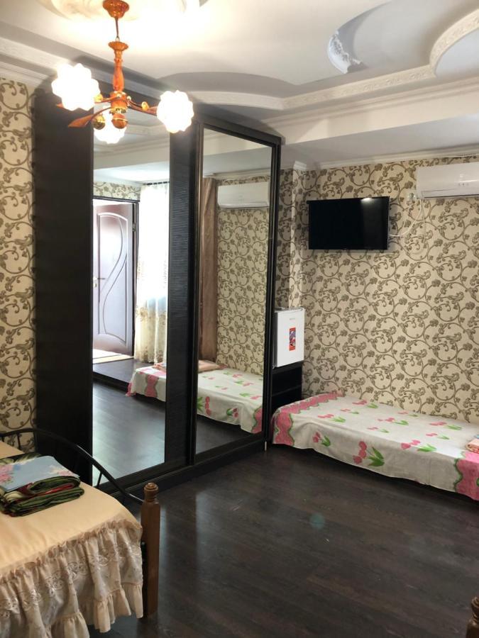 Мини-отель Нина Гагра Экстерьер фото
