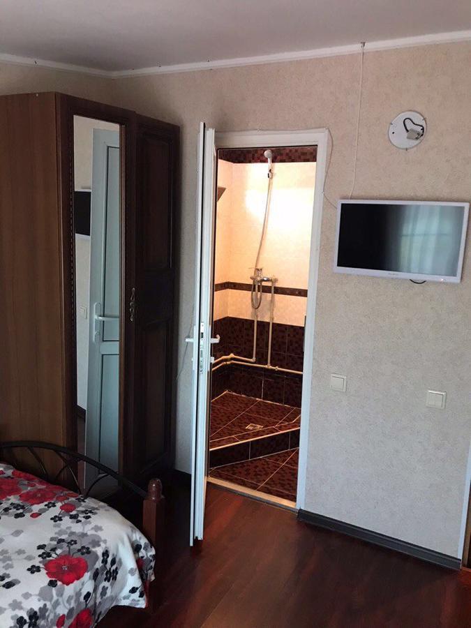 Мини-отель Нина Гагра Экстерьер фото